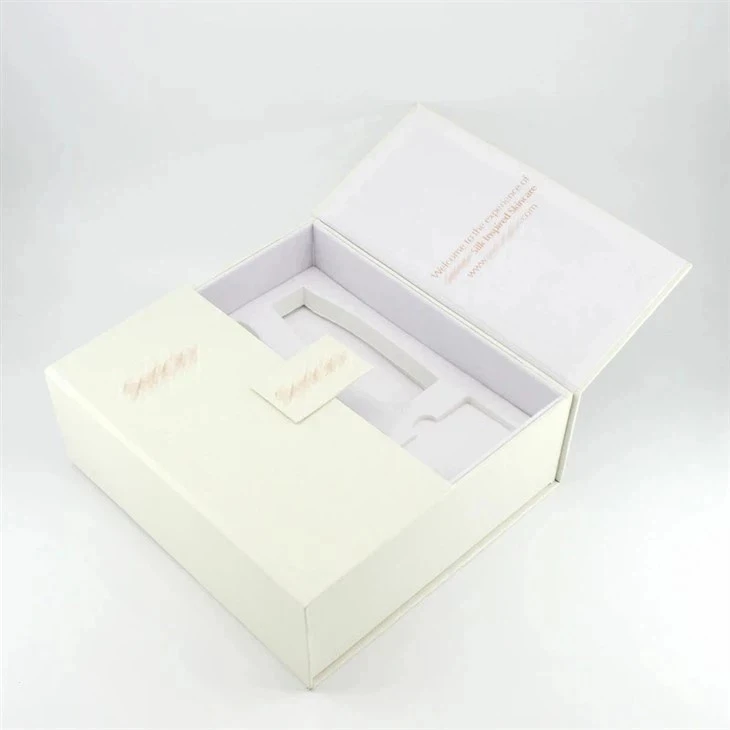 Caja de embalaje para cosméticos en formato folio